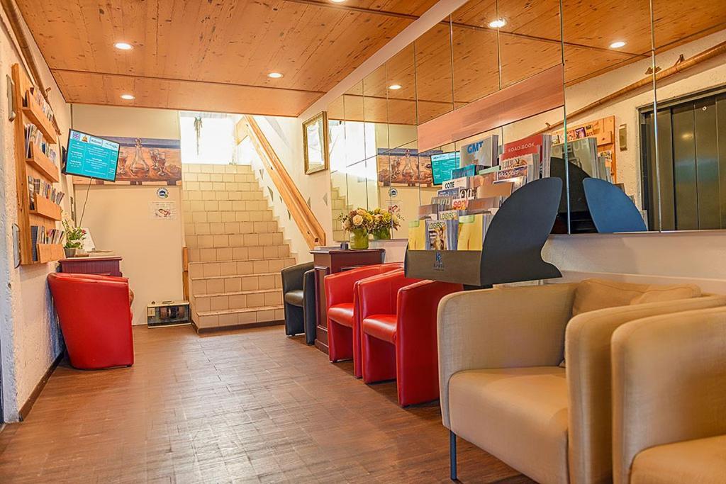 Hotel Des Alpes Bulle Center Екстериор снимка