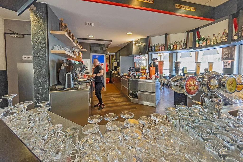 Hotel Des Alpes Bulle Center Екстериор снимка