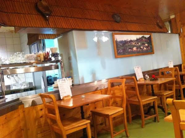 Hotel Des Alpes Bulle Center Екстериор снимка